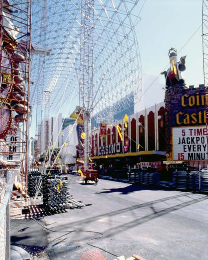 From Casinos to Megaresorts: Las Vegas, 1980-2010 | Las Vegas